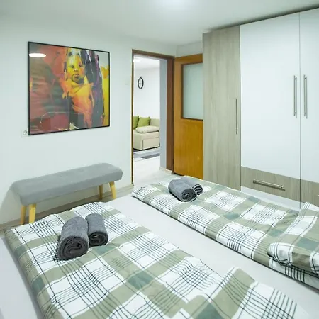 Dani Apartment *